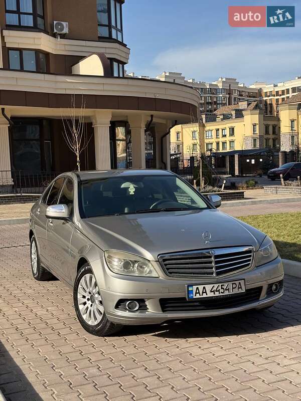 Седан Mercedes-Benz C-Class 2008 в Киеве
