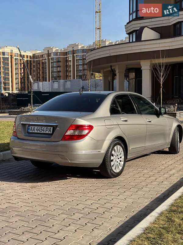 Седан Mercedes-Benz C-Class 2008 в Киеве