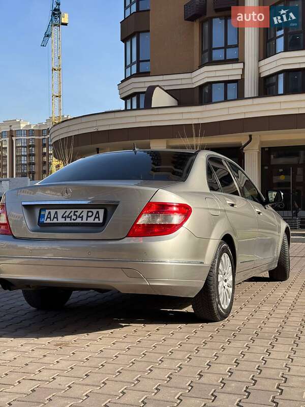 Седан Mercedes-Benz C-Class 2008 в Киеве