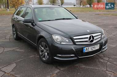 Універсал Mercedes-Benz C-Class 2014 в Дніпрі