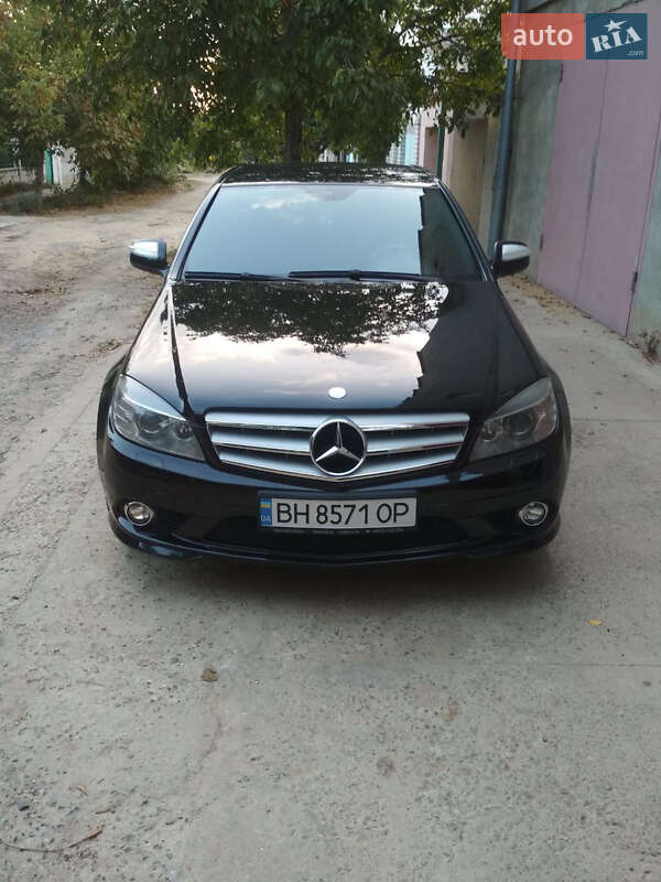 Седан Mercedes-Benz C-Class 2008 в Николаеве