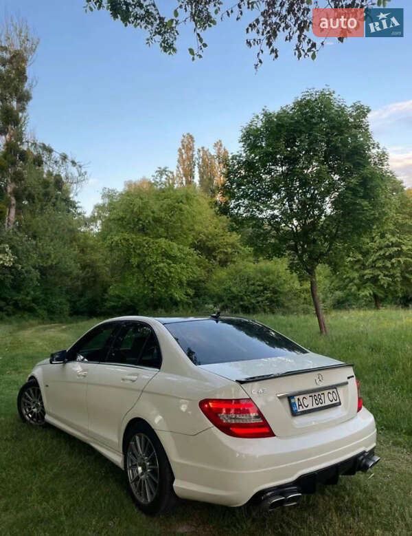 Седан Mercedes-Benz C-Class 2011 в Луцке
