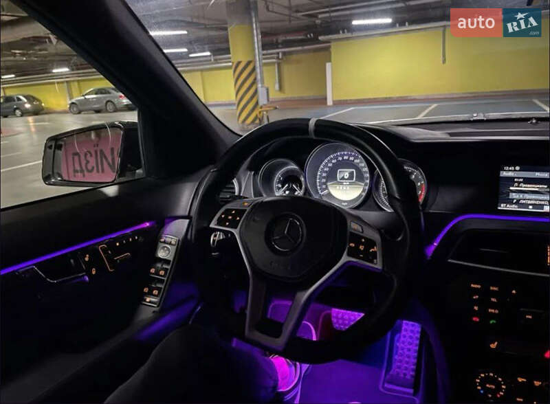 Седан Mercedes-Benz C-Class 2011 в Луцке