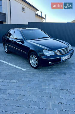 Седан Mercedes-Benz C-Class 2004 в Чернівцях