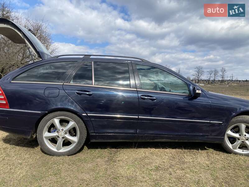 Универсал Mercedes-Benz C-Class 2002 в Днепре