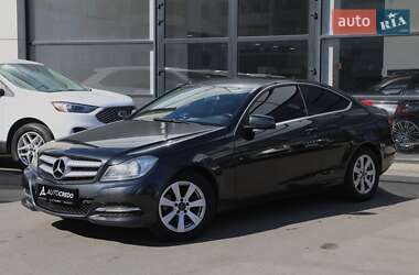 Купе Mercedes-Benz C-Class 2013 в 