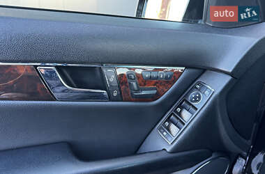 Седан Mercedes-Benz C-Class 2009 в 