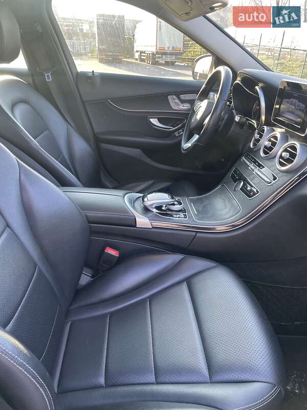 Седан Mercedes-Benz C-Class 2015 в Ужгороде