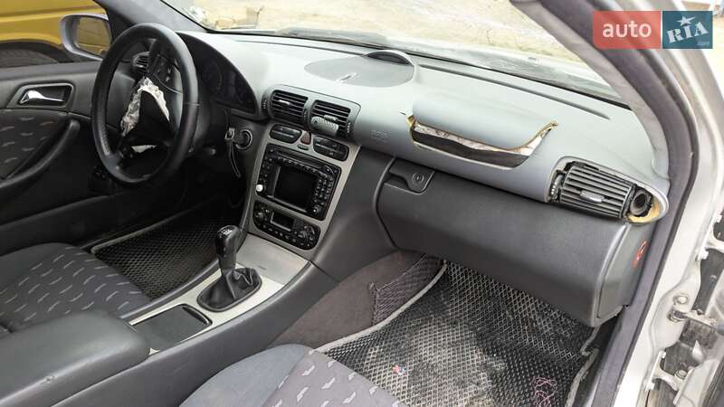 Купе Mercedes-Benz C-Class 2003 в Чернівцях