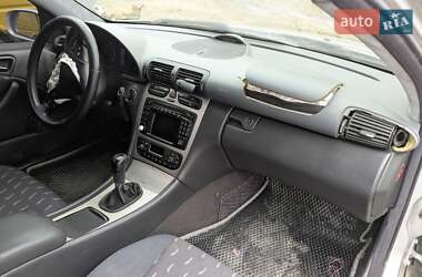 Купе Mercedes-Benz C-Class 2003 в 