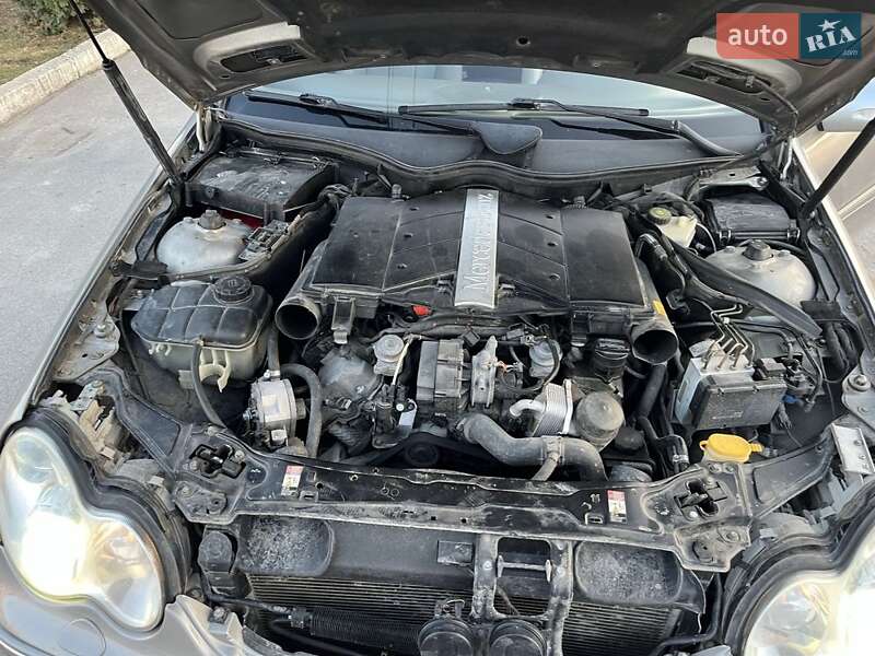 Седан Mercedes-Benz C-Class 2002 в 