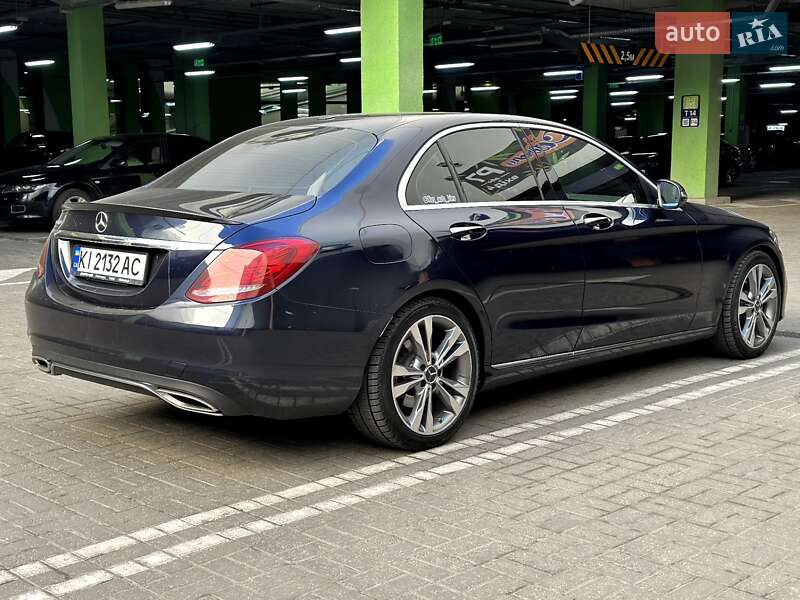 Седан Mercedes-Benz C-Class 2016 в Киеве