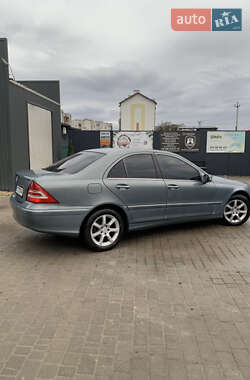 Седан Mercedes-Benz C-Class 2006 в 