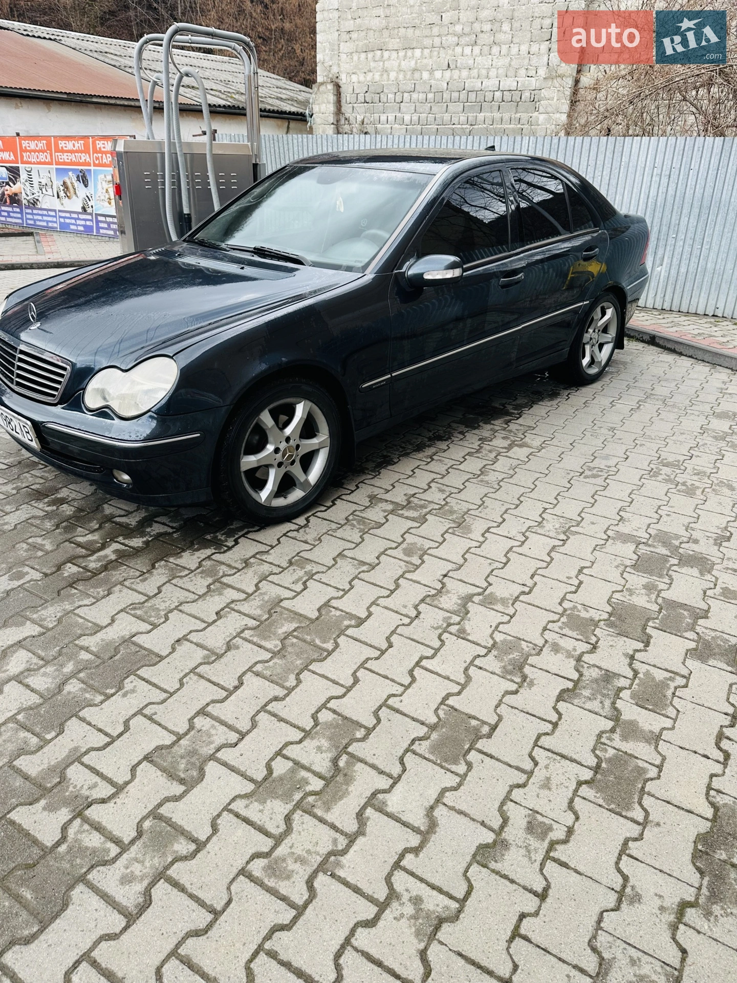 Mercedes-Benz C Class 2004 VIN WDB2030461A621309 фото оголошення 2 з 14