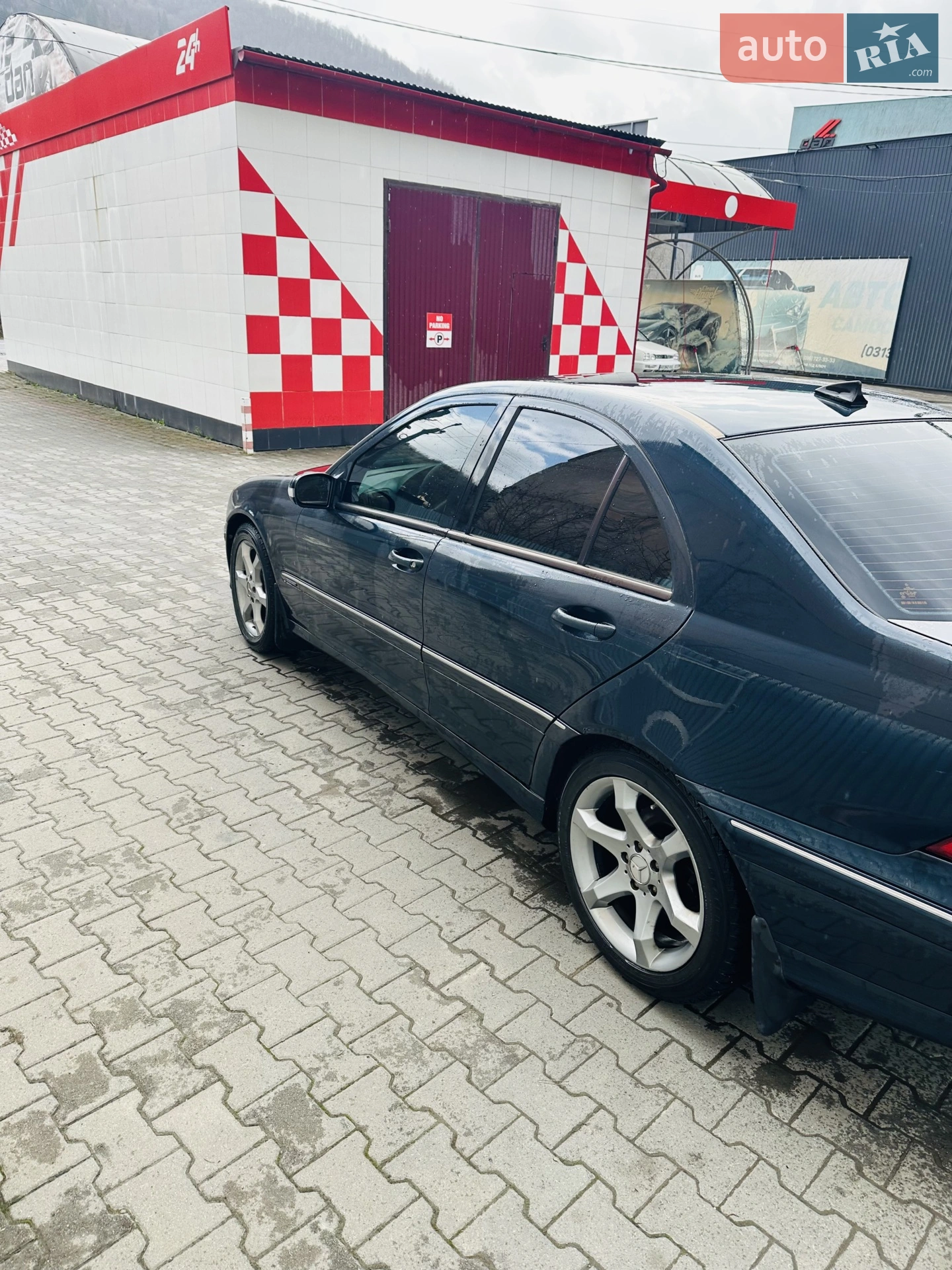 Mercedes-Benz C Class 2004 VIN WDB2030461A621309 фото оголошення 8 з 14