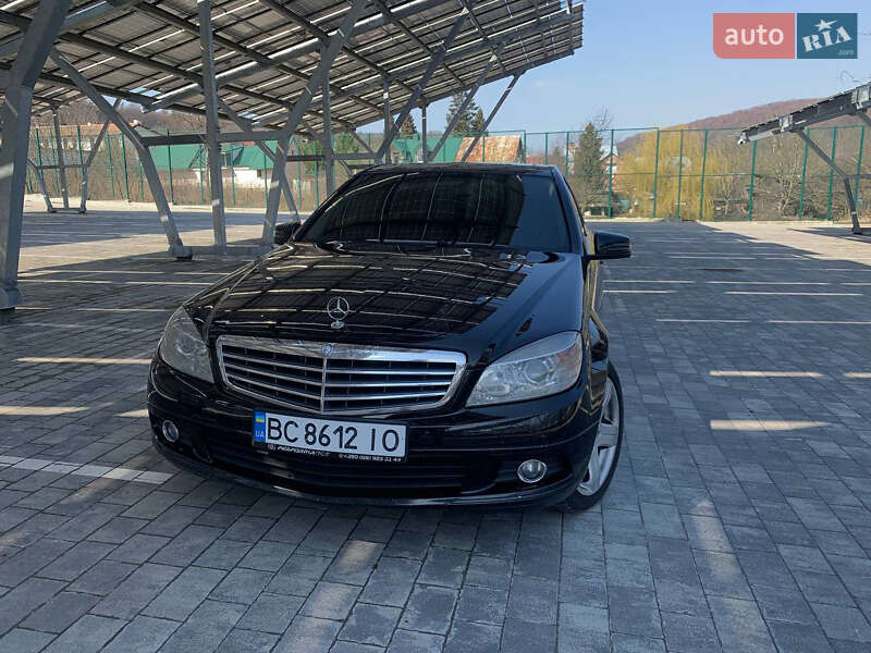 Седан Mercedes-Benz C-Class 2010 в Винниках