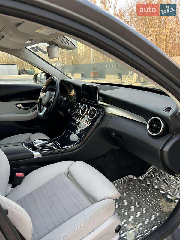 Універсал Mercedes-Benz C-Class 2016 в Кам'янець-Подільському