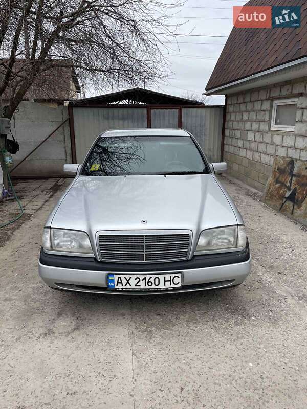 Седан Mercedes-Benz C-Class 1996 в Харькове
