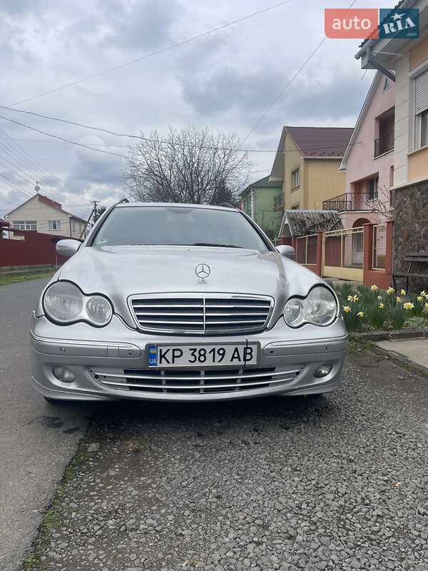 Универсал Mercedes-Benz C-Class 2006 в Запорожье