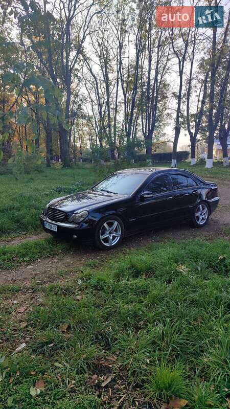 Седан Mercedes-Benz C-Class 2001 в Ивано-Франковске