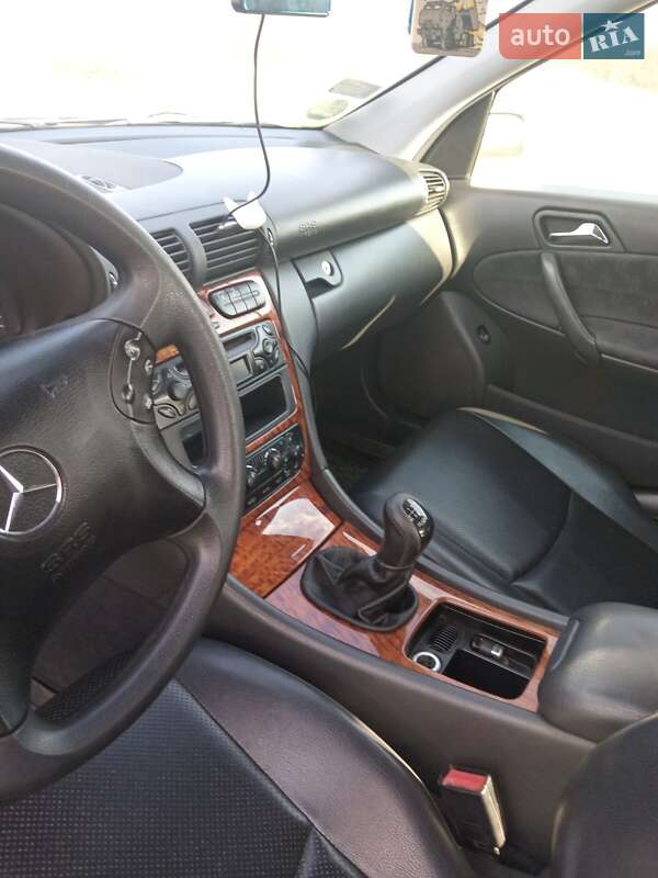 Седан Mercedes-Benz C-Class 2002 в Кропивницькому