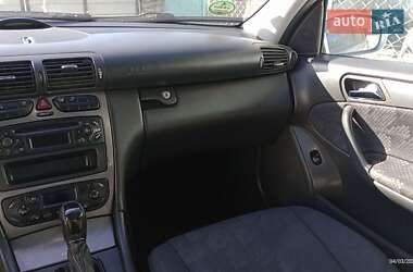 Седан Mercedes-Benz C-Class 2002 в 