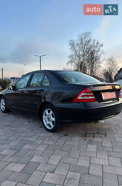 Седан Mercedes-Benz C-Class 2005 в 