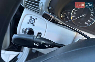 Седан Mercedes-Benz C-Class 2005 в 