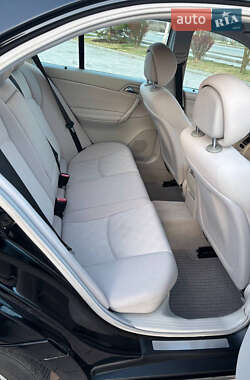 Седан Mercedes-Benz C-Class 2005 в 