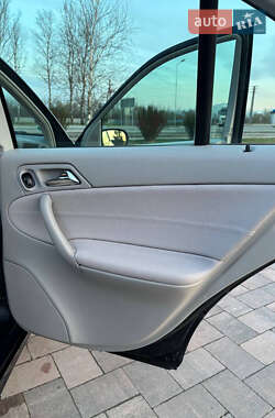 Седан Mercedes-Benz C-Class 2005 в 
