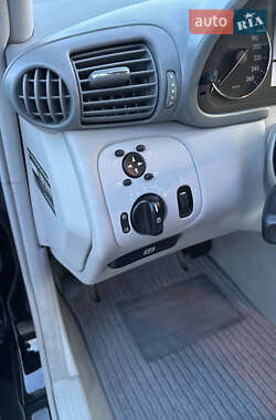 Седан Mercedes-Benz C-Class 2005 в 