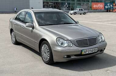 Седан Mercedes-Benz C-Class 2004 в 
