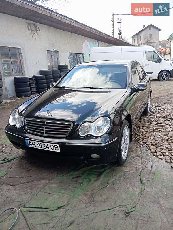 Седан Mercedes-Benz C-Class 2001 в 