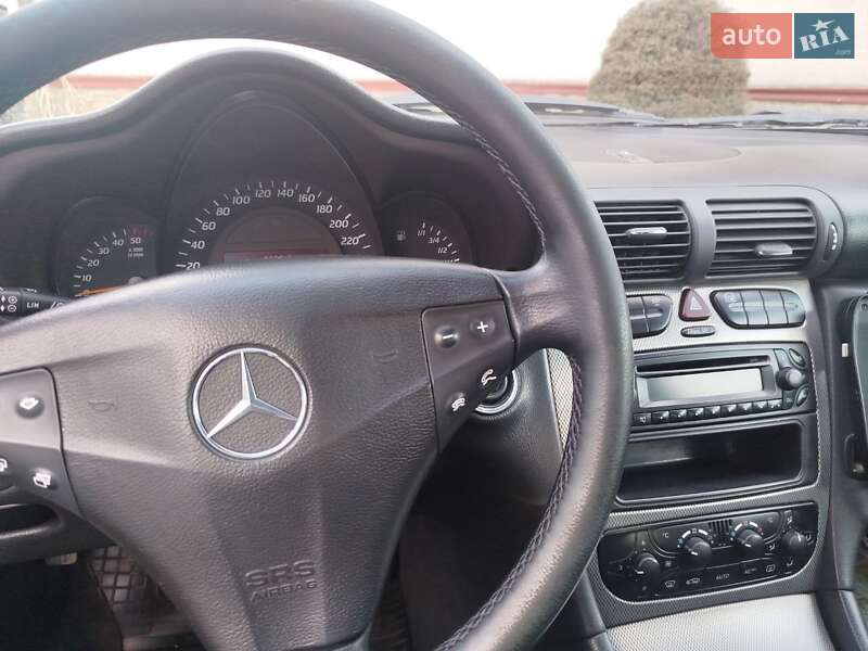 Купе Mercedes-Benz C-Class 2002 в Чернівцях