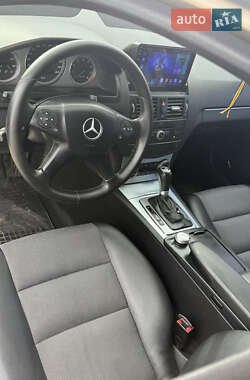 Седан Mercedes-Benz C-Class 2009 в 