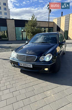 Універсал Mercedes-Benz C-Class 2004 в 