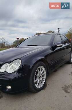 Седан Mercedes-Benz C-Class 2005 в 