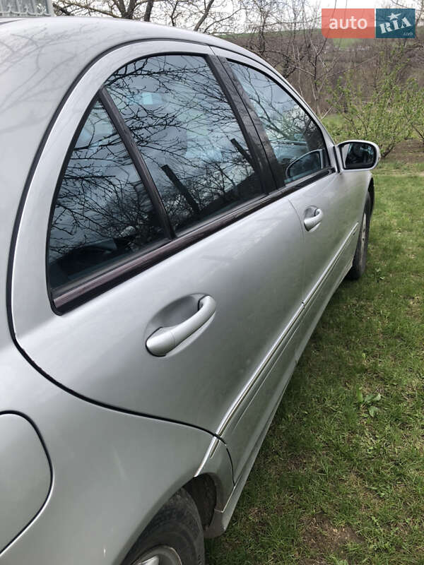 Седан Mercedes-Benz C-Class 2001 в Виннице