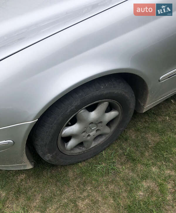 Седан Mercedes-Benz C-Class 2001 в Виннице