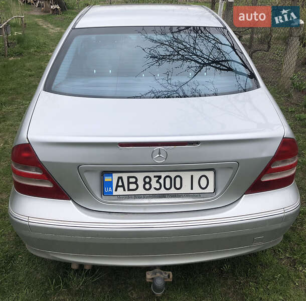 Седан Mercedes-Benz C-Class 2001 в Виннице