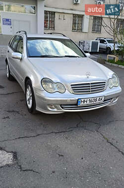 Универсал Mercedes-Benz C-Class 2004 в 