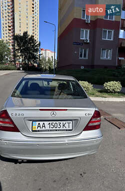 Седан Mercedes-Benz C-Class 2004 в 