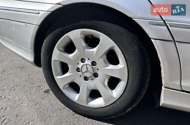 Седан Mercedes-Benz C-Class 2004 в 
