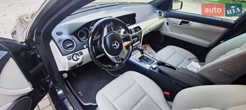 Седан Mercedes-Benz C-Class 2013 в Львове