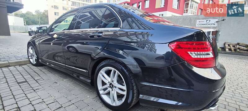 Седан Mercedes-Benz C-Class 2013 в Львове