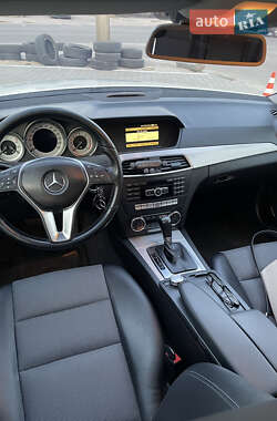 Универсал Mercedes-Benz C-Class 2011 в 