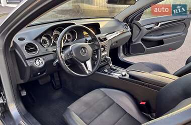 Купе Mercedes-Benz C-Class 2011 в 