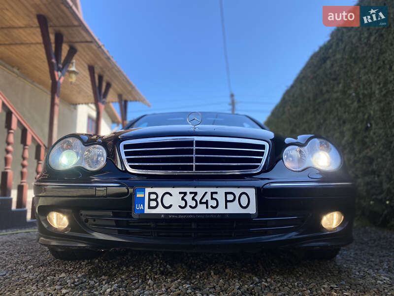 Mercedes-Benz C-Class 2004