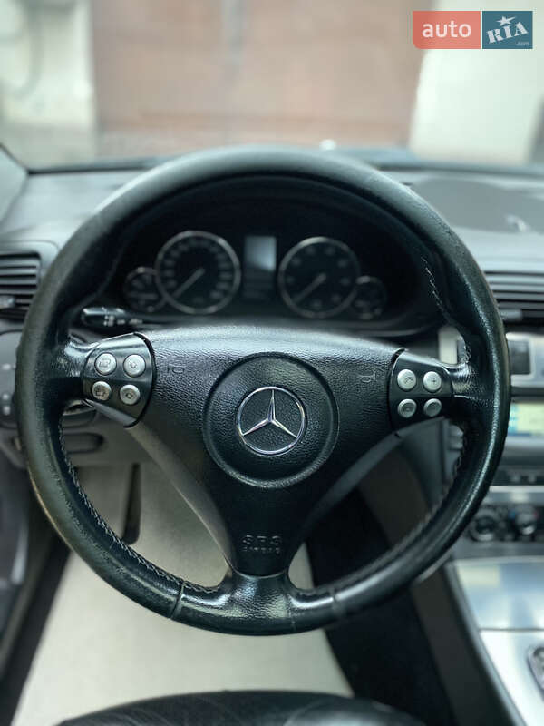 Универсал Mercedes-Benz C-Class 2004 в Львове