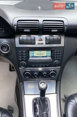 Универсал Mercedes-Benz C-Class 2004 в 